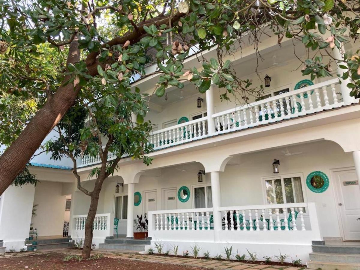 Baywoodgoa -200 Meters From Morjim Beach Eksteriør billede