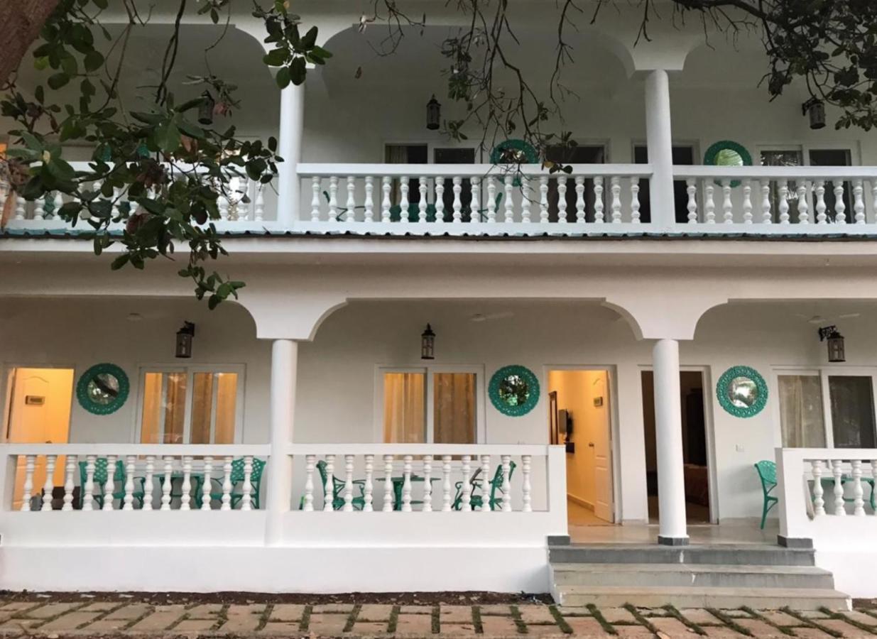 Baywoodgoa -200 Meters From Morjim Beach Eksteriør billede